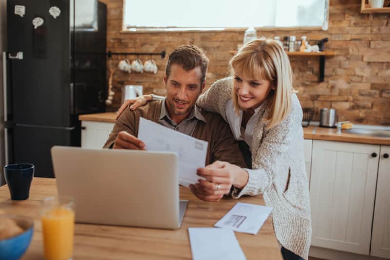 Cost Couple Checking Utility Bill Istock 1077201234 E1577099551465